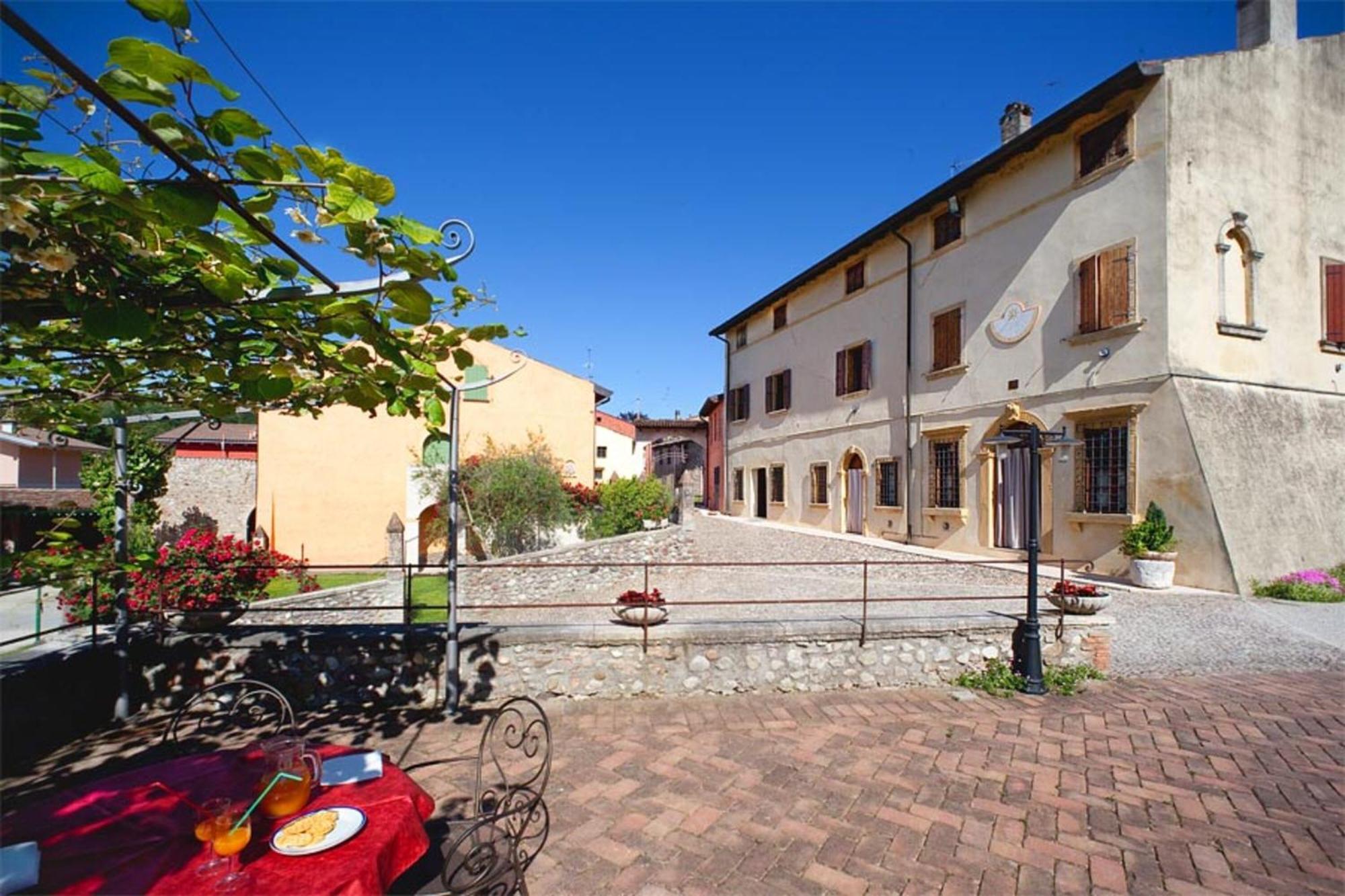 New Agriturismo Corte Olfino Monzambano Exterior foto