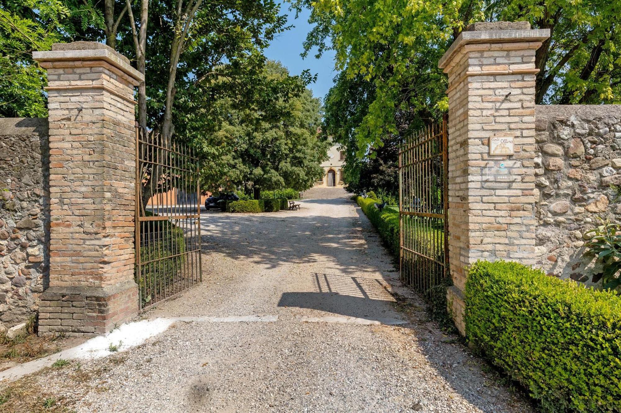 New Agriturismo Corte Olfino Monzambano Exterior foto