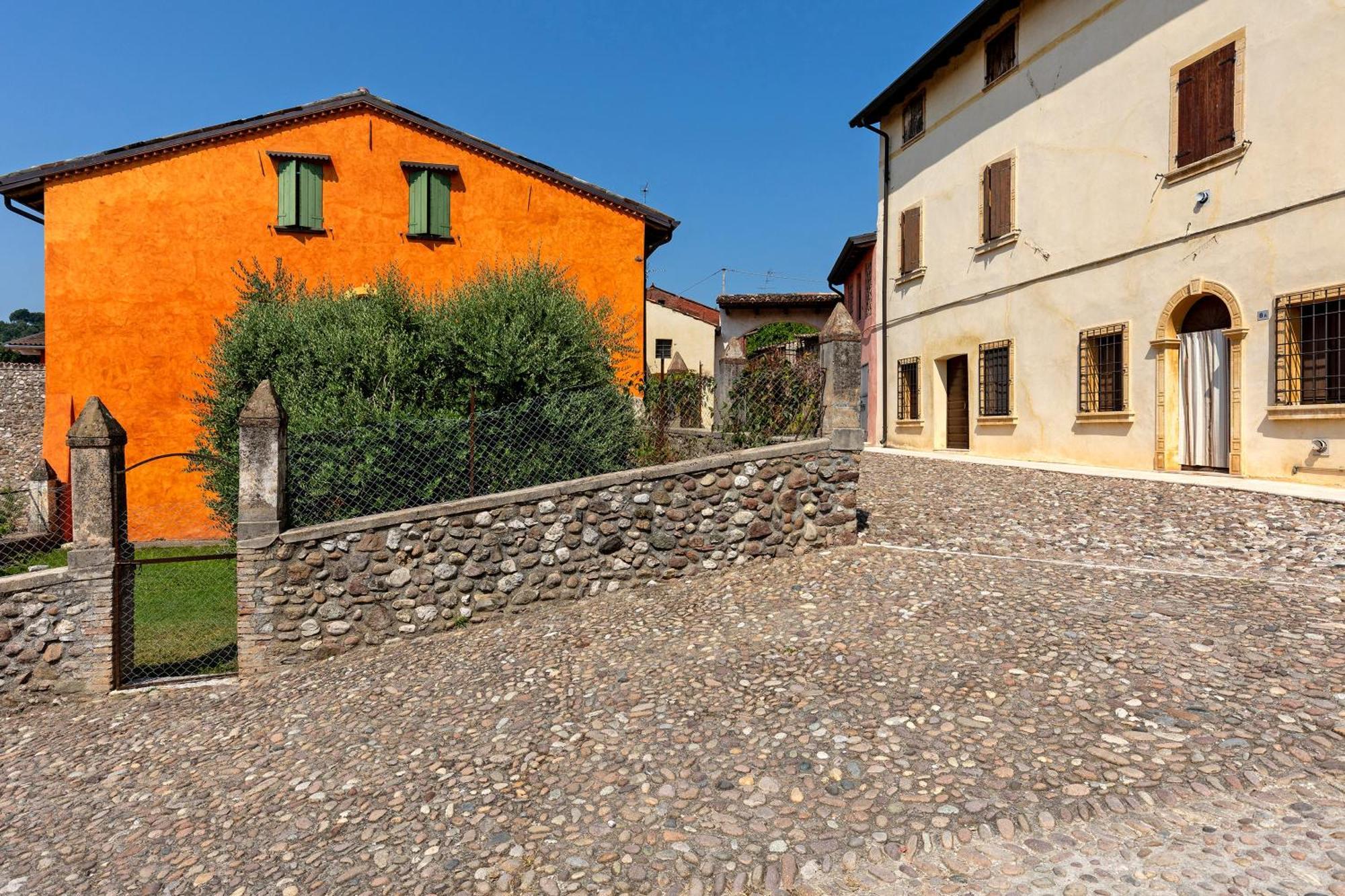 New Agriturismo Corte Olfino Monzambano Exterior foto